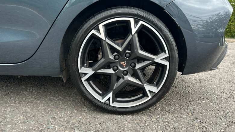 CUPRA Leon 1.5 eTSI 150 V2 5dr DSG Petrol Hatchback